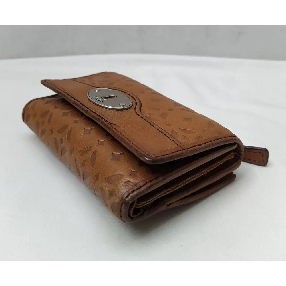 Fossil Brown Leather Credit Card ID Window Trifold Wallet